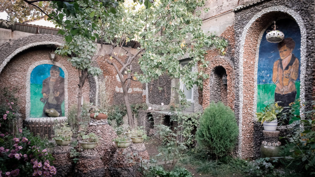 levon's divine underground Garden