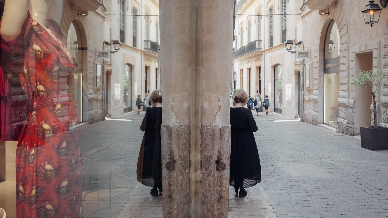 Travel and Street Photography recap 8 double mirrors