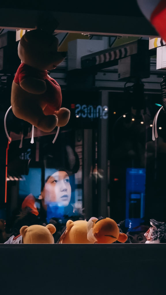 Teddy bear claw machine in Berlin
