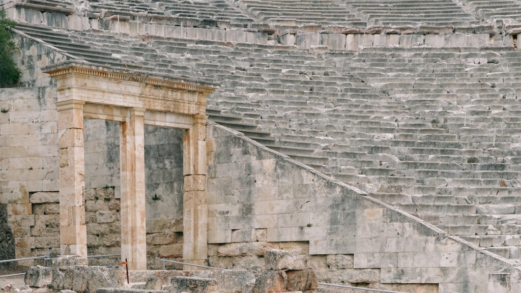 Parodoi of the theater serving as entrance