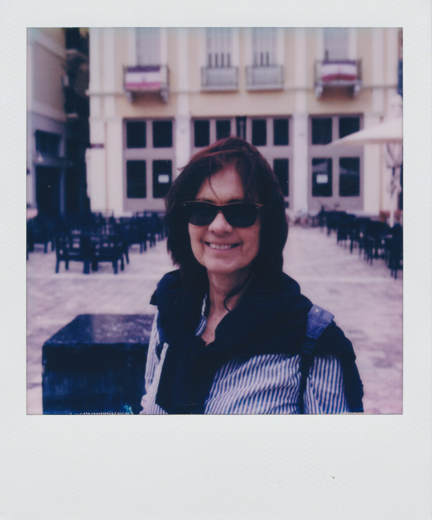 Mom Nafplio SX-70