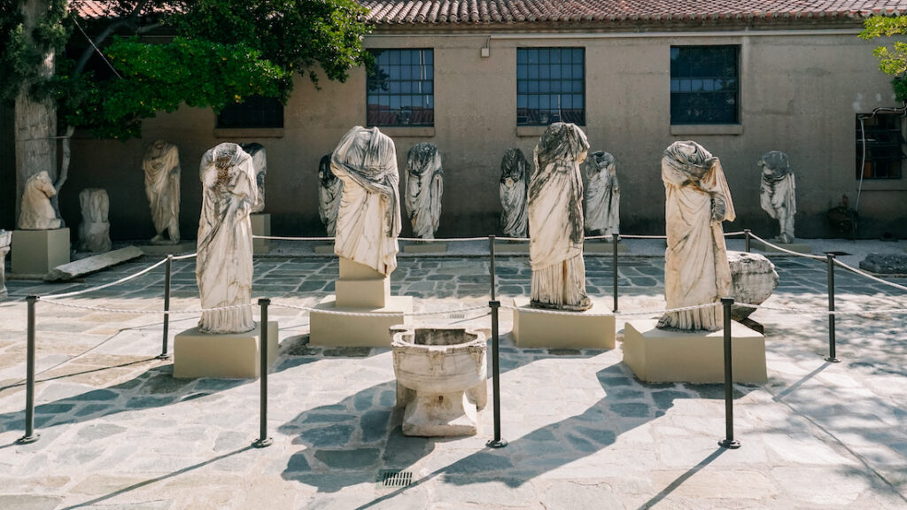 three years of travel blogging statues