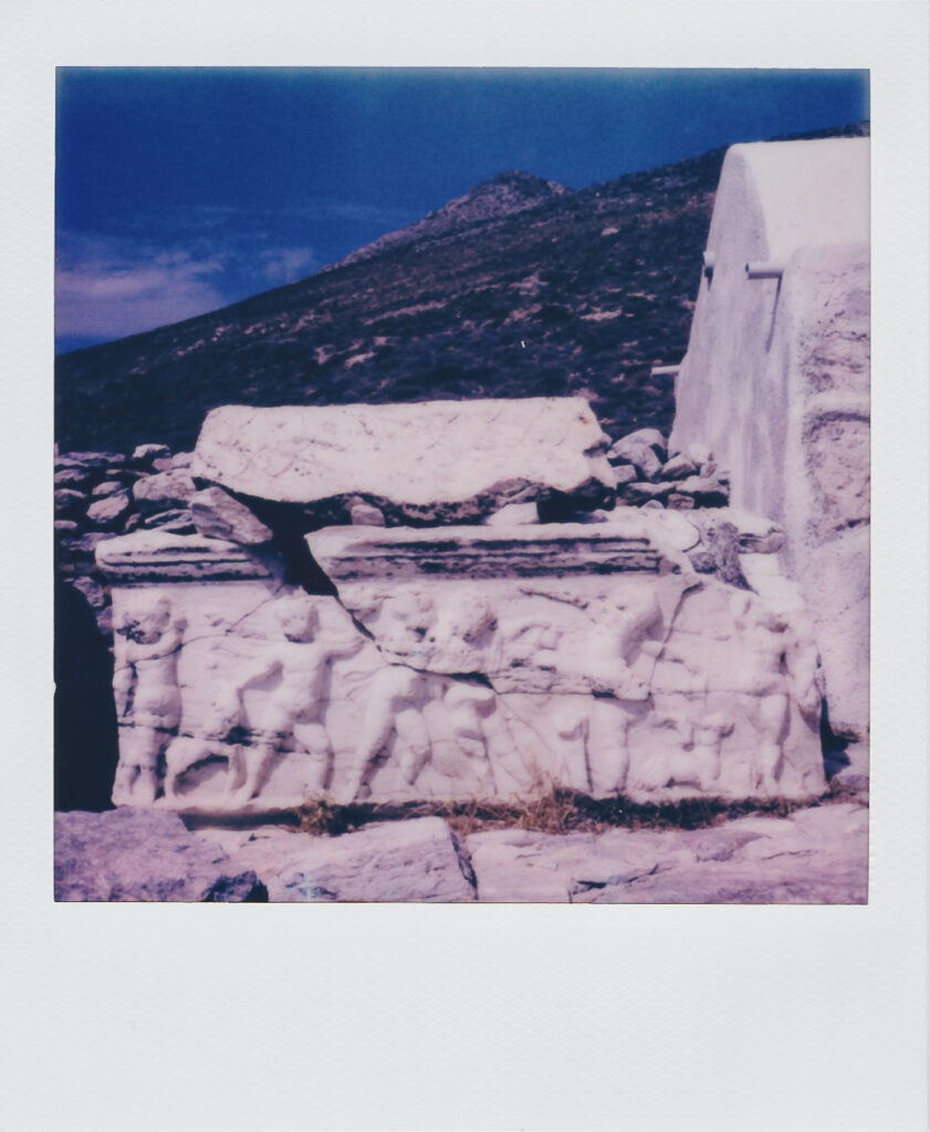 Sarcophagus Kastelli Anafi SX-70
