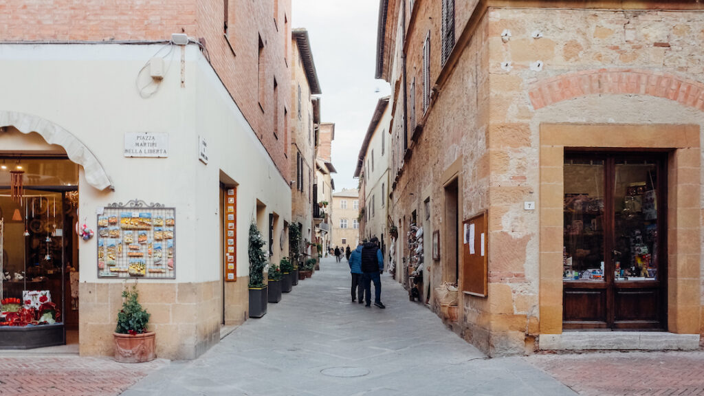 Pienza travel guide street in the old town