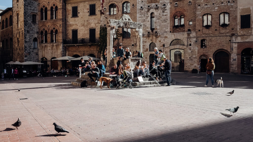 The stone well cistern at Piazza della Cisterna