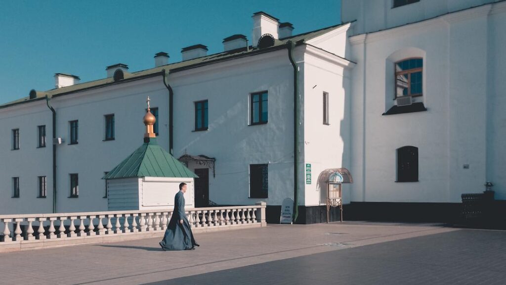Things to do in Minsk Belarus - The Holy Spirit Cathedral detail