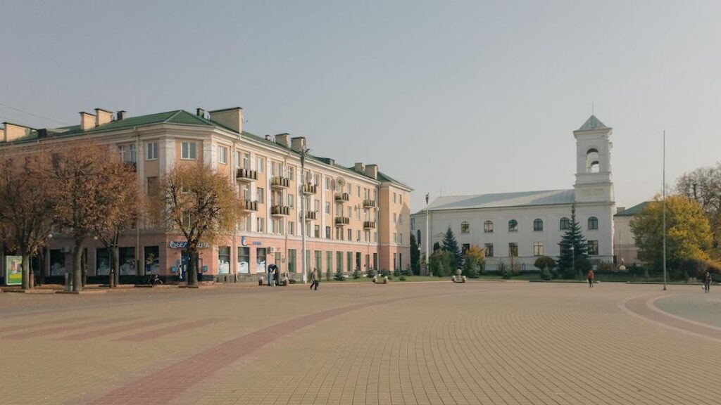 Travel guide to Brest Belarus - downtown