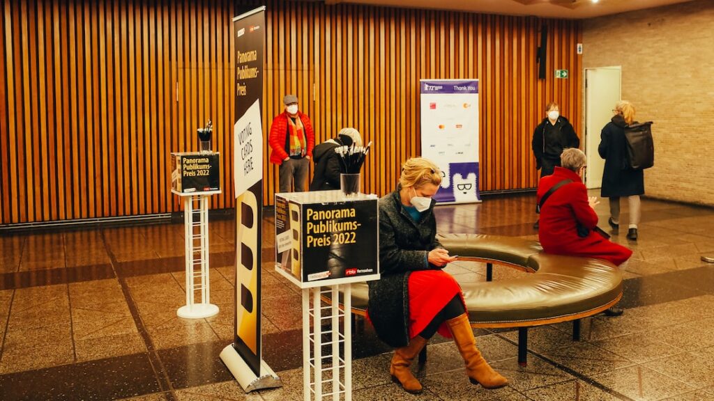 Waiting for a movie in Berlinale 2022