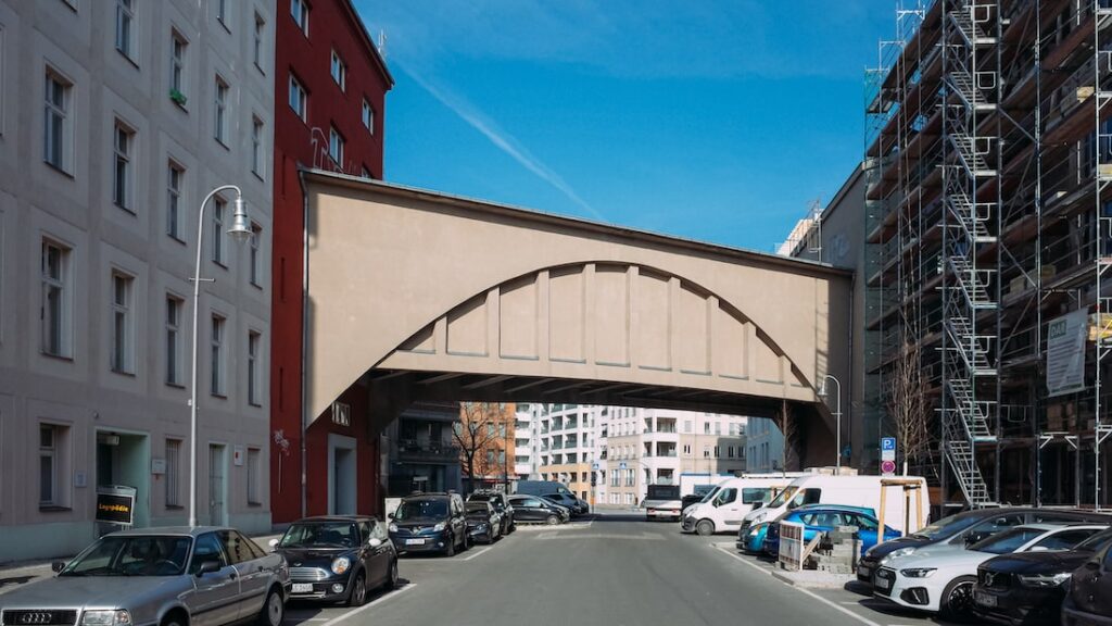 Dennewitzstraße 2 Berlin cover
