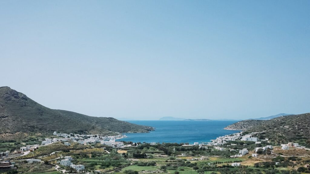 What to do in Amorgos see the Katapola bay
