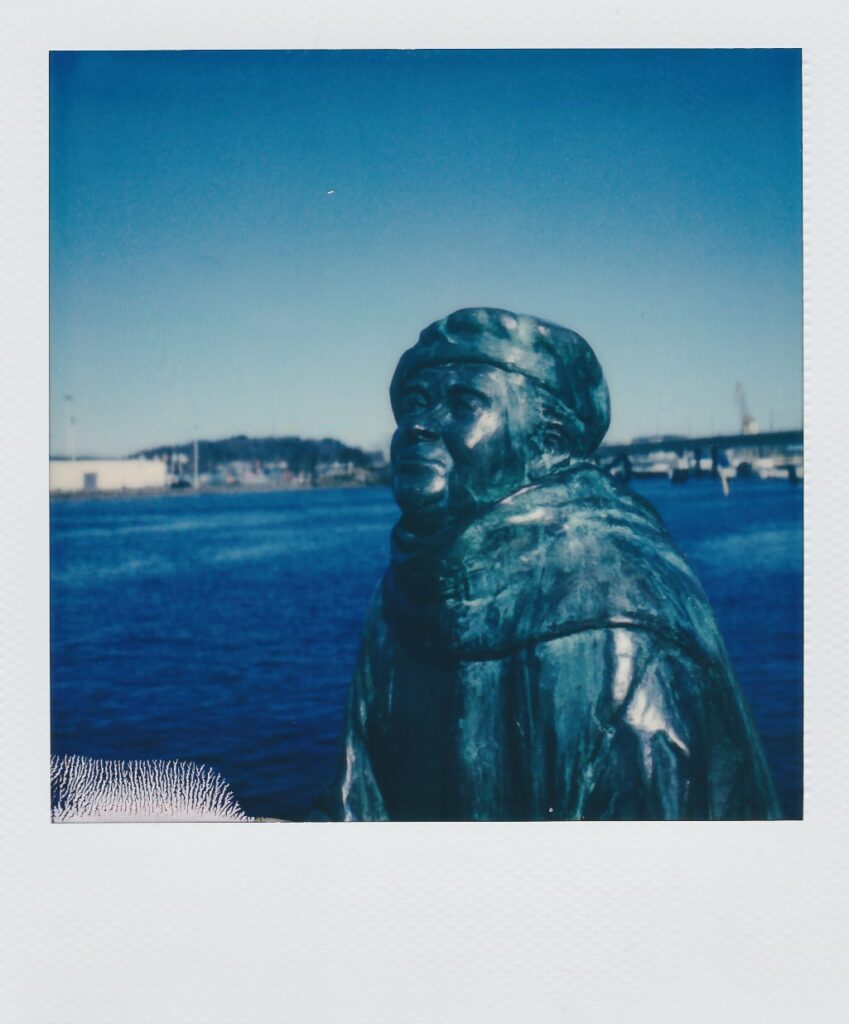 Gothenburg statues Evert Taube Polaroid SX70