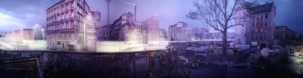 A panoramic photo of the Asisi Berlin Panorama