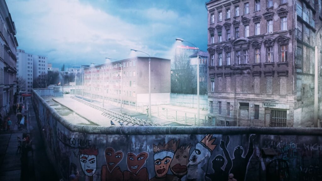 Daytime The Wall Asisi
