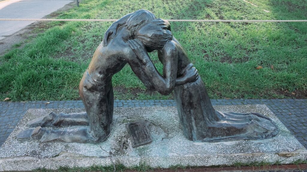 The statue of reconciliation