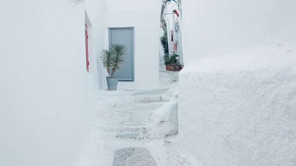 A street in Anafiotika, Athens. A must-see of every walking tour in Athens