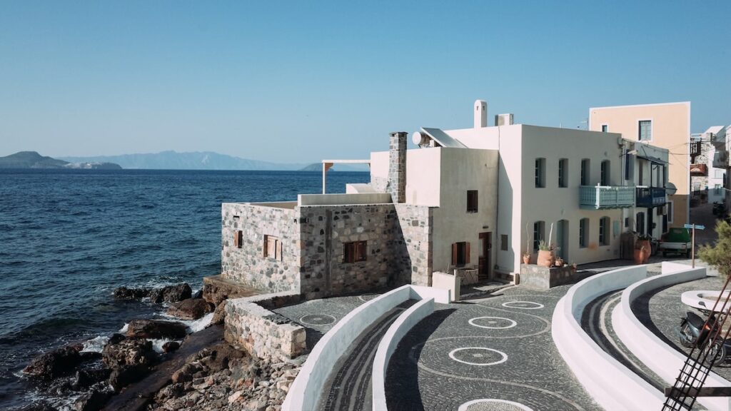 Best things to do in Nisyros, walk around Mandraki