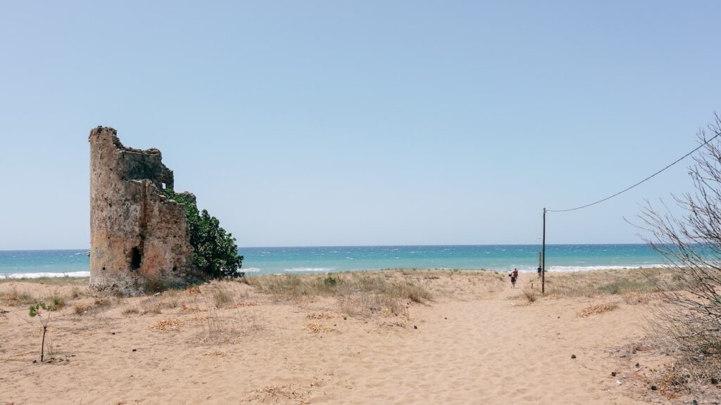 A photo showing the dunes and the beach of Kaiafas in Peloponnese.