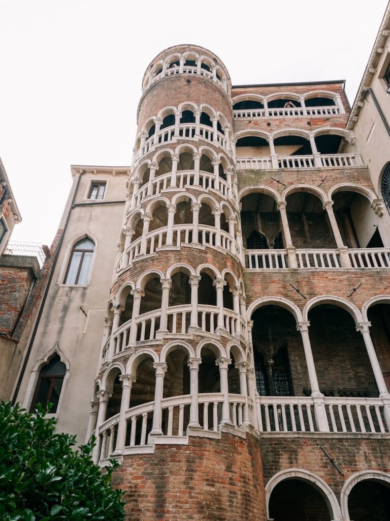 Scala Contarini Del Bovolo exterior