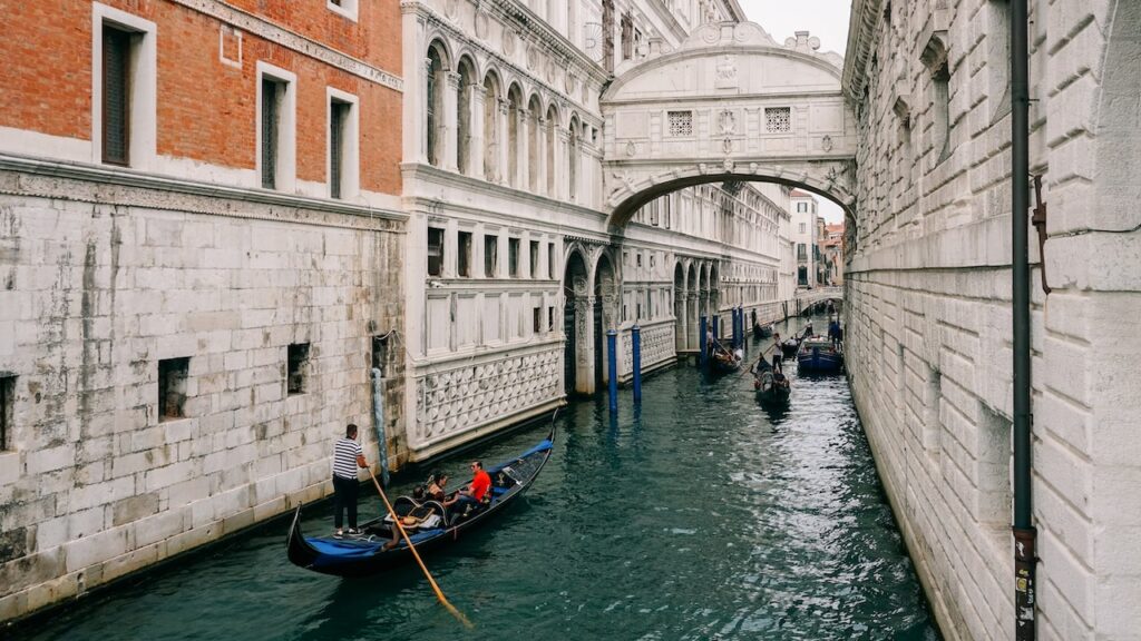 A gondola ready to cross the Bridge of Sighs in Venice, Italy