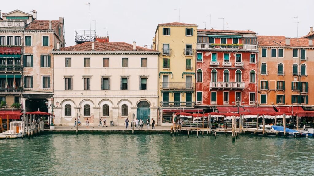 View of San Polo close to Rialto Bridge