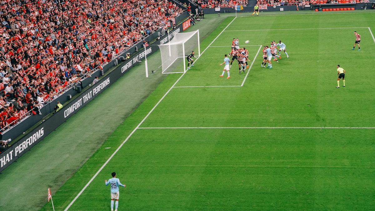A corner kick by Celta Vigo at the San Mames