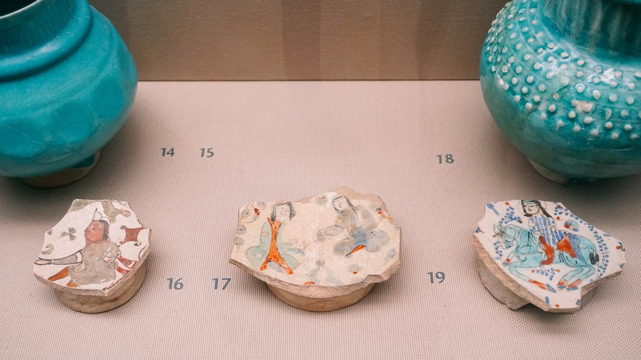 Bowls and fragments with a minai decoration at the Benaki Museum of Islamic Art in Athens