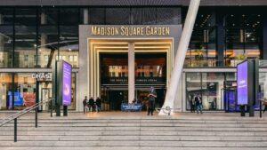 I watched an NBA game at MSG: Knicks vs Pistons - Letters to Barbara