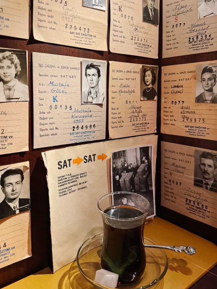 Details with tea and photos