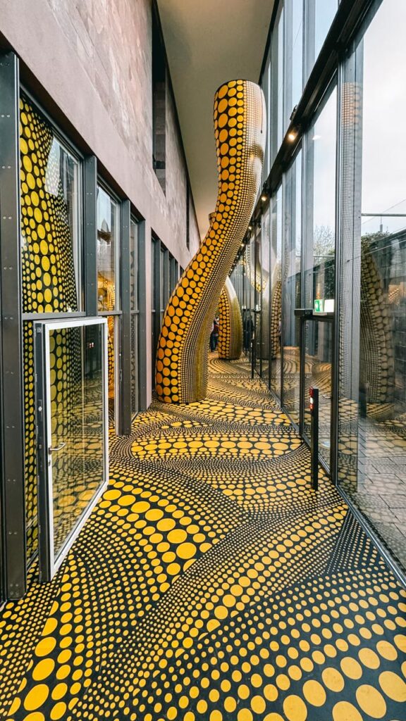 An installation by Yayoi Kusama at Fondation Beyeler