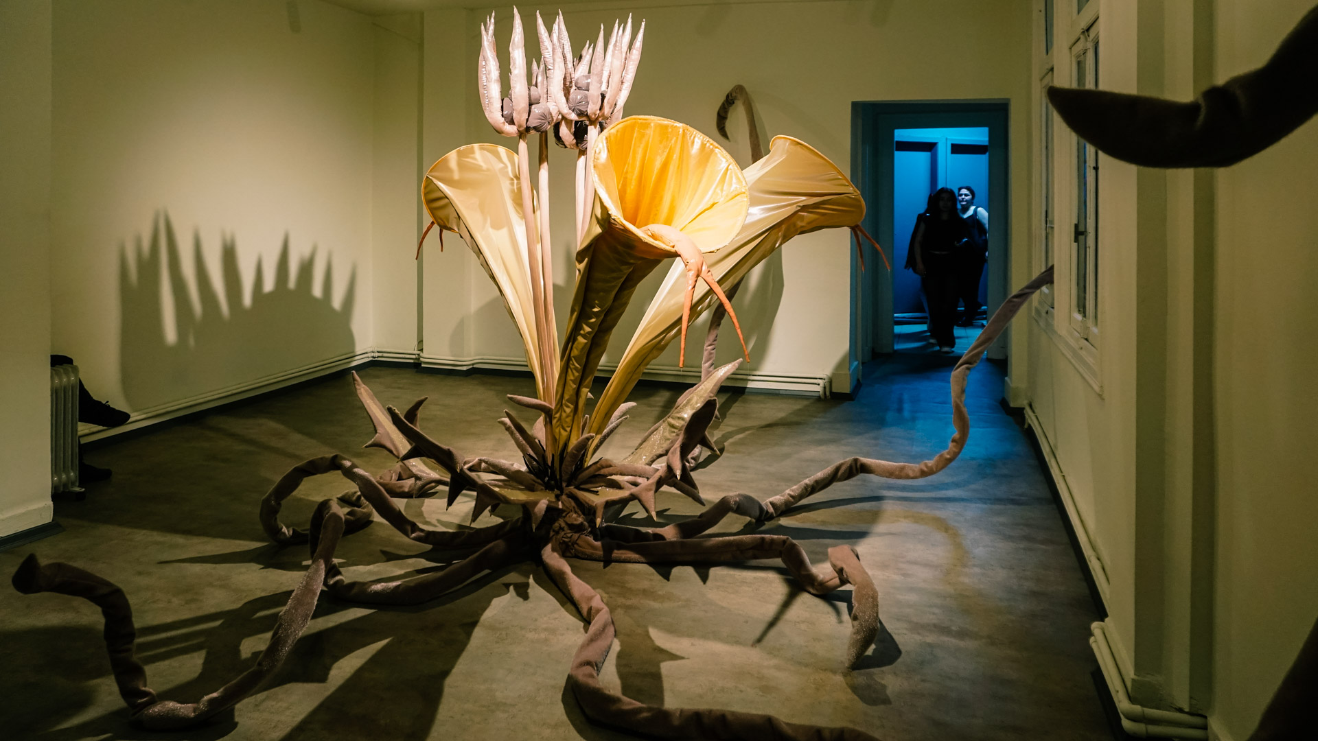 Safak Sule Kemanci sculpture at Elhamra Han