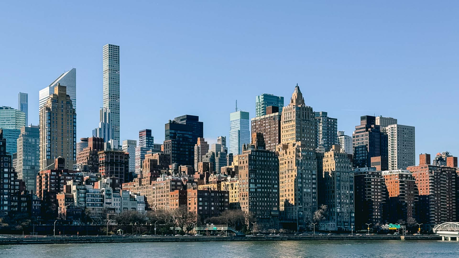 Views of Manhattan from Roosevelt Island in New York City